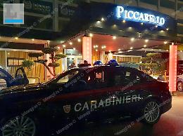Rapina in sala slot, la guardia giurata in silenzio dal gip