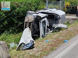Spaventosa carambola d'auto, un ferito grave