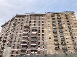 Palazzo Lamaro, l'ultimatum:  o acquisto o sfratto