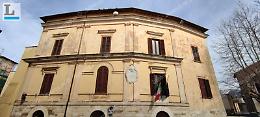 Allarme bomba in piazza De Magistris, evacuato il Comune e tutti gli altri uffici