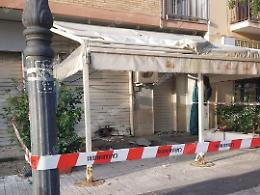 Esplosione in via Emanuele Filiberto, un avvertimento per intimorire
