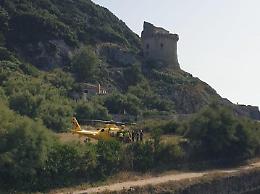 Turista soccorso sul promontorio, interviene l'elicottero