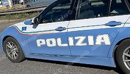 Auto contro un palo sulla Pontina  Cinque feriti tra cui tre bambini