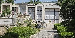 Estumulazioni senza preavviso Proteste al cimitero cittadino