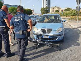 Incidente tra viale Bruxelles e viale Nervi, ciclista trasportata in ospedale