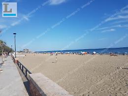 Spiagge libere senza bagnini: tre arenili privi di assistenza