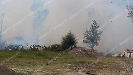 Incendio a Colle d'Alba, corsa contro il tempo per spegnere le fiamme (FOTO)