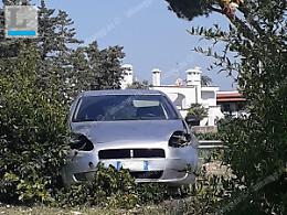 Ladri in fuga con l'auto rubata, scatta l'inseguimento