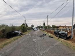 Frontale in via Vallelata, quattro persone ferite