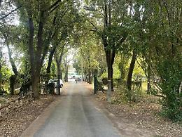 Sistemata e riaperta via degli Aquilani