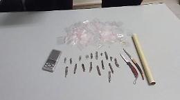 Sorpreso con addosso 18 dosi di hashish, arrestato dai carabinieri