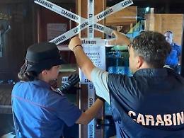 Sfruttamento della prostituzione al night club: arresti e sequestri