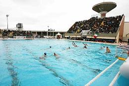 Piscina comunale, il Movimento 5 Stelle: «Scontiamo anni di malagestione»