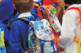 Fugge da scuola, ritrovato in strada da un automobilista