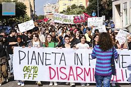 Fridays For Future, centinaia di studenti scendono in piazza a Latina