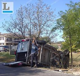 Latina, incidente in via del Crocifisso: due feriti