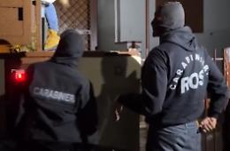 Blitz contro il clan Di Lauro,