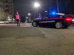 Picchia e maltratta i genitori per farsi dare i soldi per la droga, arrestato