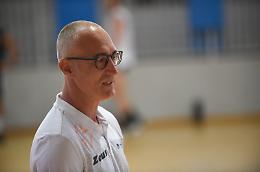Basket, il coach Di Manno lascia la panchina del Benacquista Assicurazioni