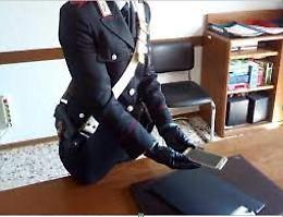 Ruba un cellulare, rintracciato dai Carabinieri