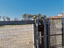 La piscina chiude nel silenzio