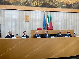 Aprilia accoglie il nuovo Commissariato di Polizia: firma storica in Prefettura