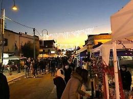 "Costruiamo il Natale", la quarta edizione del mercatino