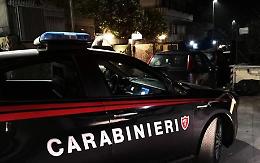 Prende a calci e pugni la compagna, 31enne arrestato dai carabinieri
