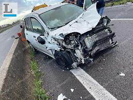 Tragedia sulla Pontina: in cinque sulla Smart, impatto fatale contro il guardrail