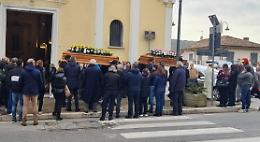 Nella chiesa dell'Immacolata l'ultimo saluto a Carmelo e Giovanna