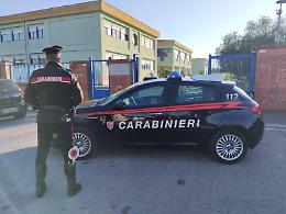 Violenze fisiche e psicologiche a una coetanea, nei guai un 16enne