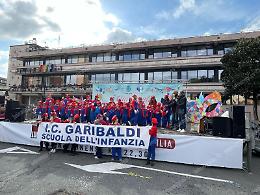 Coriandoli e studenti in maschera: il Carnevale Apriliano parte con le scuole