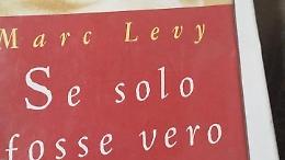 Compra un libro al mercatino e trova la lettera della nonna