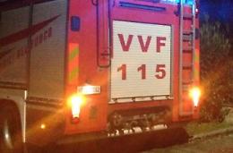 Due stabilimenti balneari in fiamme nella notte, avviate le indagini