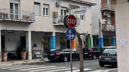 Tre colpi di pistola esplosi in pieno giorno in via Lombardia