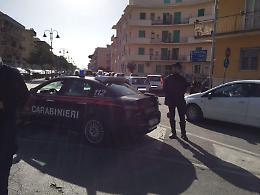 Ruba una borsa all'interno di un bar, rintracciato il ladro