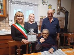 Latina festeggia la 102enne Leda Cecconi