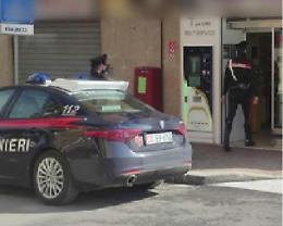 Rapine al tabacchi di Aprilia, arrestato un 34enne