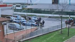 Armi in auto e a casa, fermato dalla Polizia di Stato