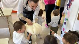 Grande successo per “Pizzaioli per un giorno” all'asilo nido “Piccolo Mondo”