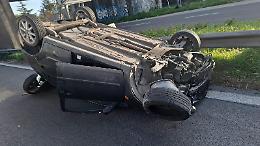 Auto si ribalta sulla Pontina, disagi alla viabilità