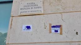 Manifesti "hot" in centro, identificato l'autore del gesto di cattivo gusto