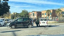 Scontro tra auto e minicar, incidente in via De Gasperi