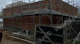 Sigilli a un cantiere sul lungomare
