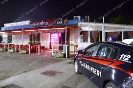Furto notturno in un bar, ladri in fuga con le slot