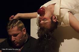 Al teatro “Remigio Paone” torna in scena “Il gioco delle rose” di Costantini e Marino
