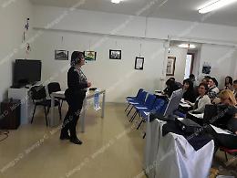 Assistenti sociali, sempre più numerosi e precari:  Ia priorità sono i corsi di formazione