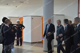 Sanità, il presidente del Consiglio Gentiloni all'ospedale dei Castelli:" Il Lazio è un'eccellenza"