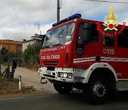 Muore schiacciato dal trattore, il mezzo si è ribaltato mentre l'uomo era al lavoro nel suo terreno