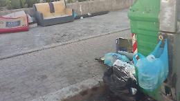 Getta rifiuti ingombranti ai margini della strada, multa da 600 euro dalla Forestale